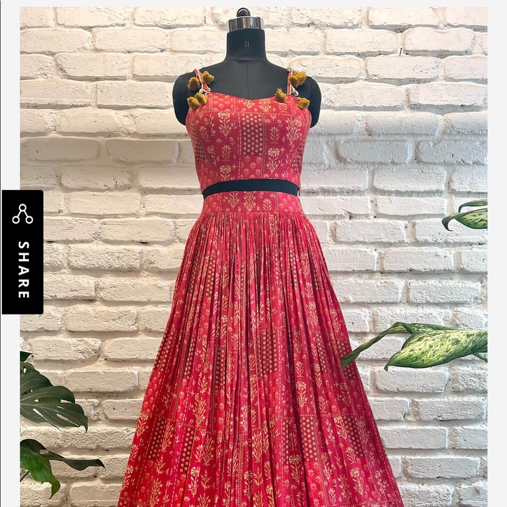 Label Anushree Lehenga
